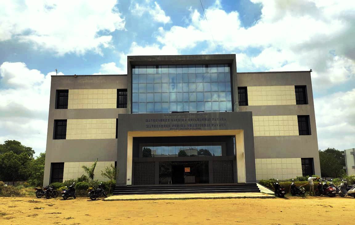 જી.બી. પવાયા અને પી.એસ. પવાયા સાયન્સ કોલેજ (બી.એસ.સી.)